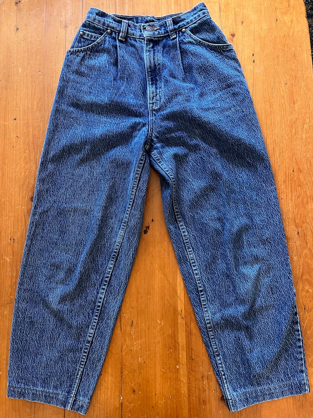 Vintage 90s Levi’s Bronze/Tan Tab Pleated-Front, Tapered, Ballon-Leg Jeans